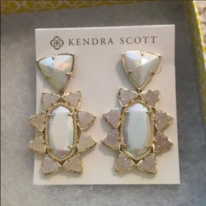 Kendra Scott Auden earrings